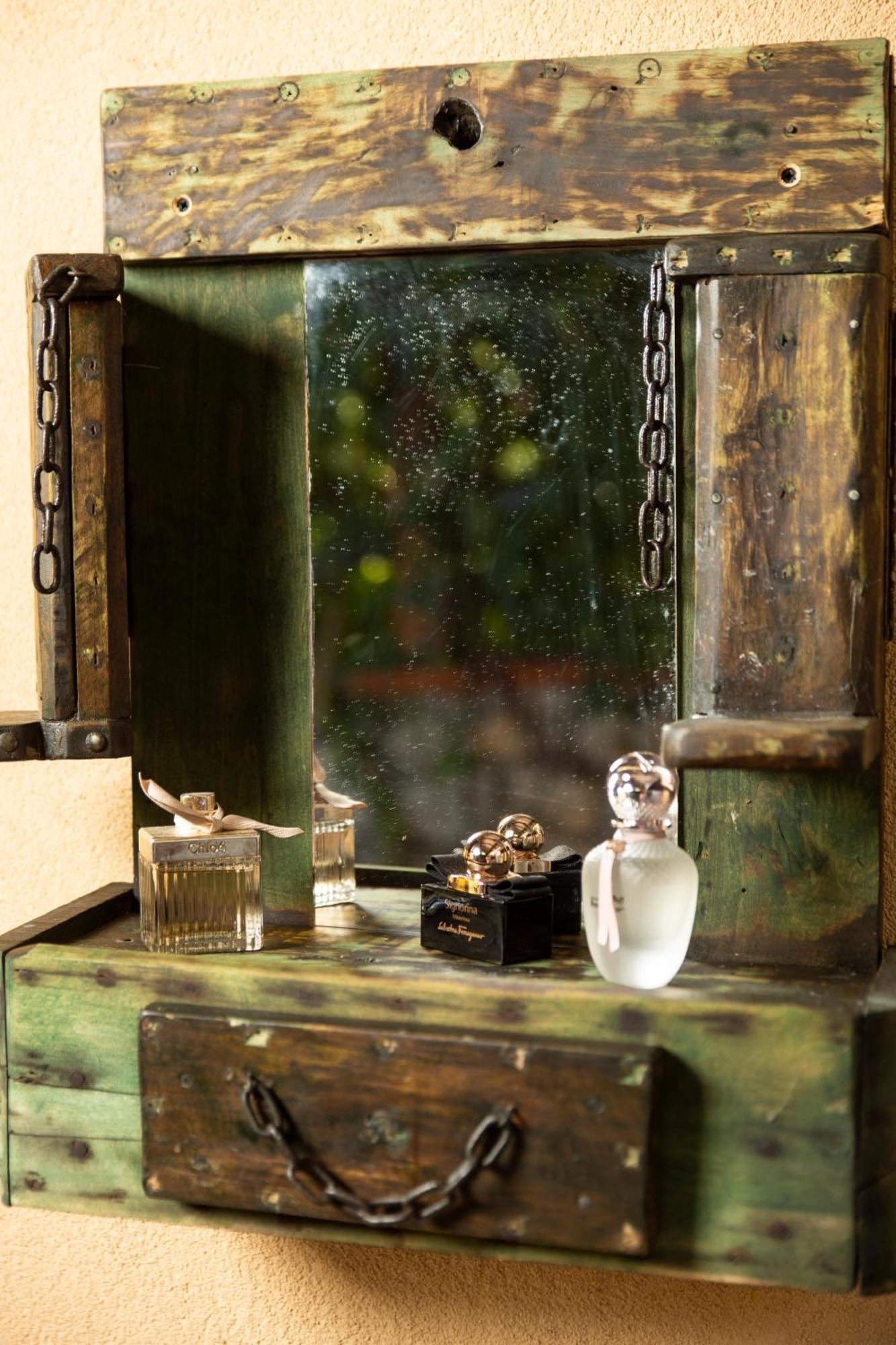 Anamaria Rustic