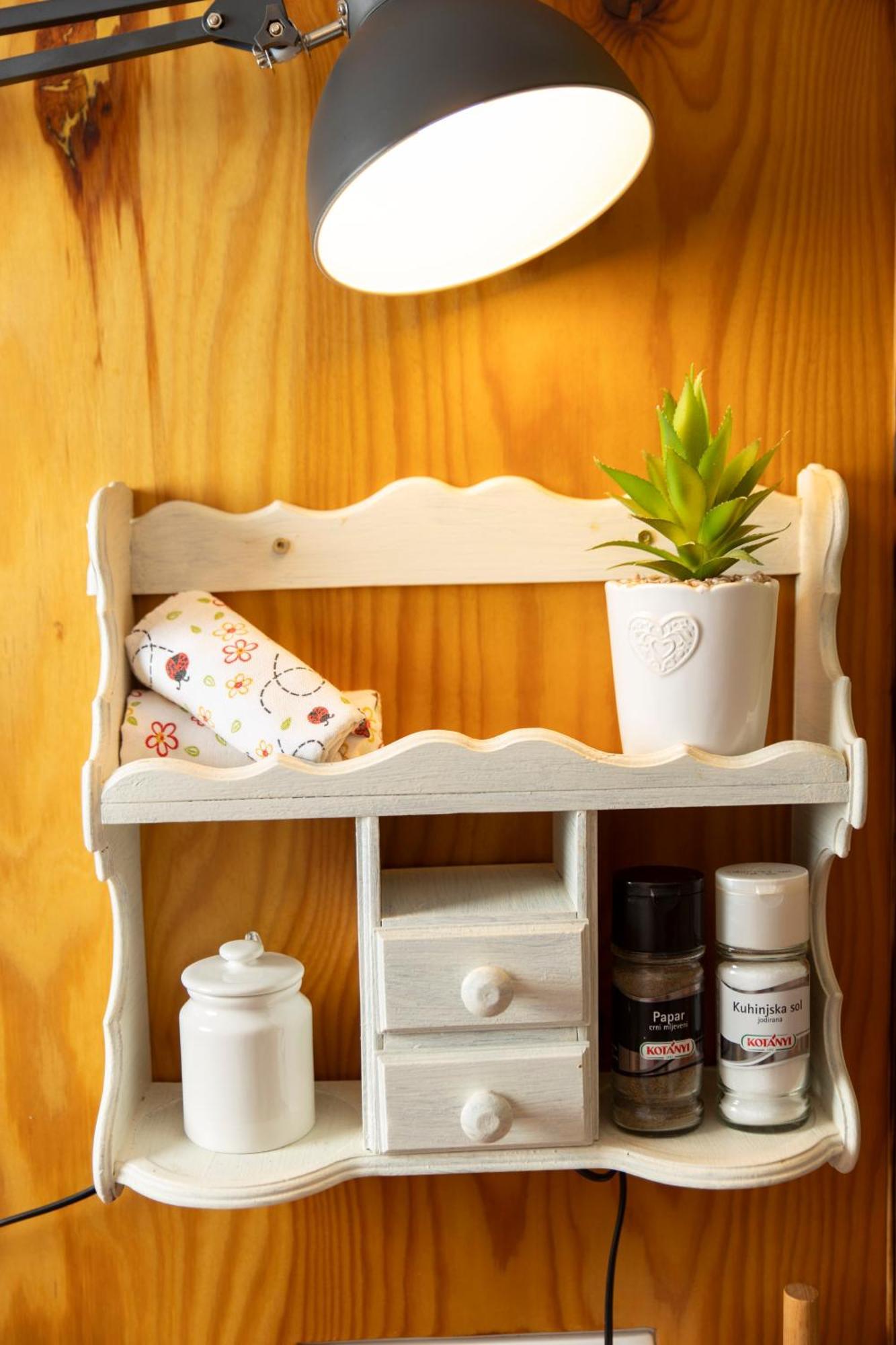 Anamaria Rustic