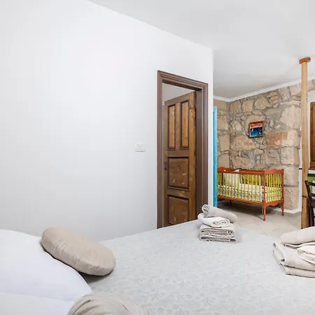 Anamaria Rustic Apartments Moscenicka Draga Exterior photo