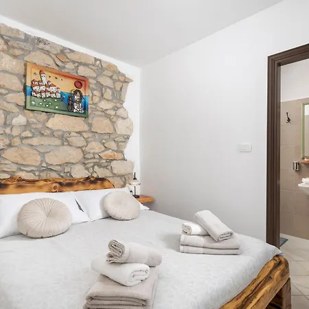 Anamaria Rustic Apartments Moscenicka Draga Exterior photo